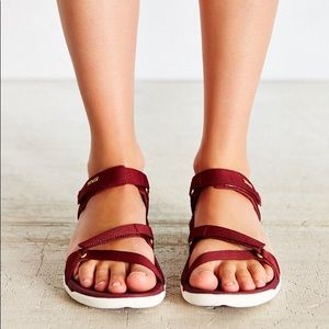 Teva Verra Hiking Sandals